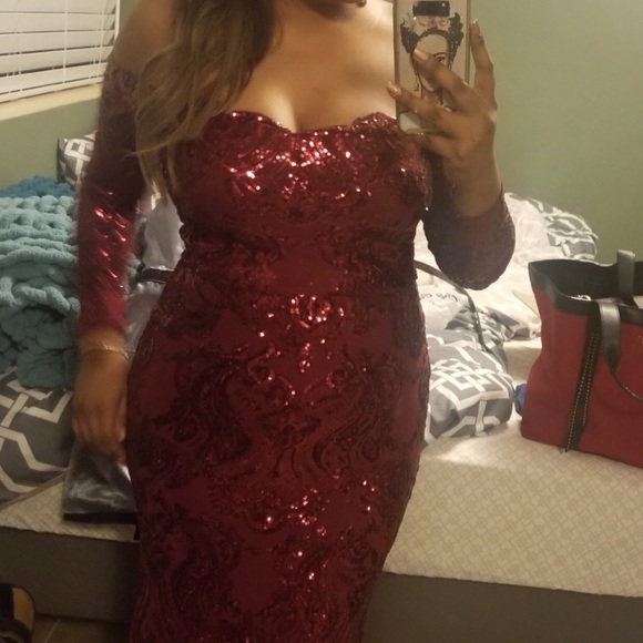 Long sleeve red dress ❤️ - Picture 4 of 6